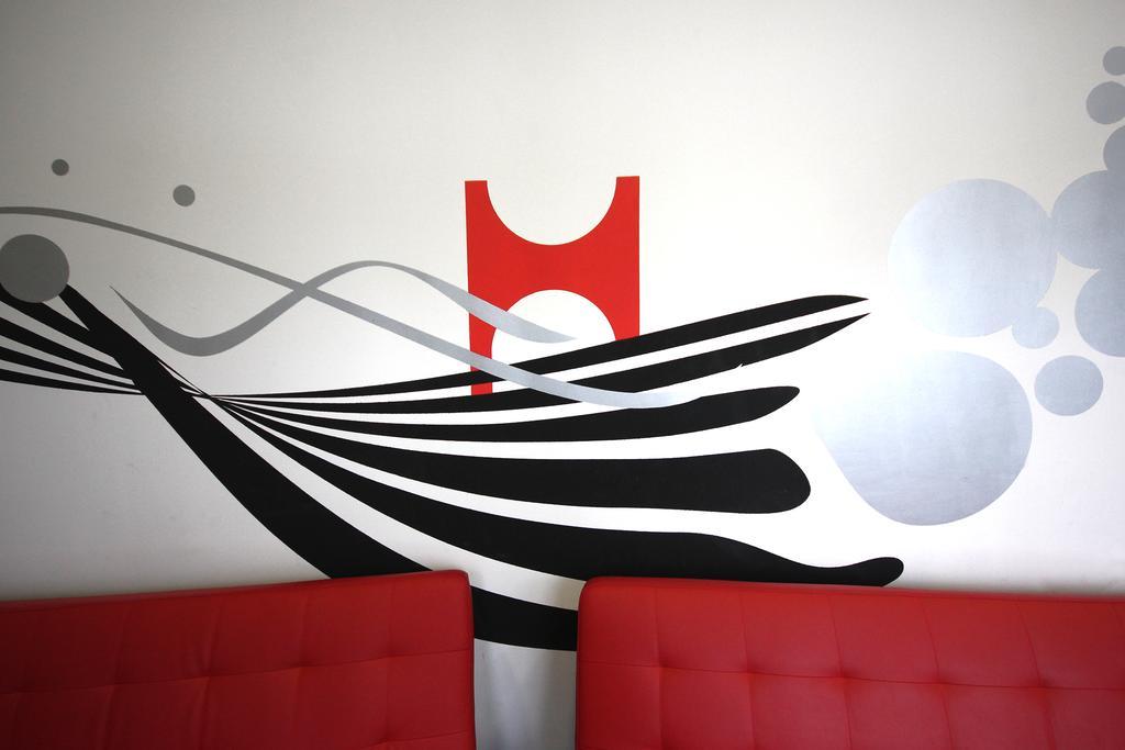 Botxo Gallery - Youth Hostel بلباو المظهر الخارجي الصورة